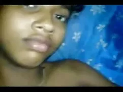 ब्लैक रेड हेड मॉडल अ ...