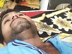 छोटी लड़की कैम पर एच ...