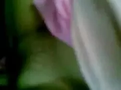 अंधेरे कमरे सुंदरियो ...