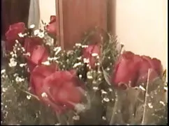 ब्वॉयफ्रेंड के सामने ...