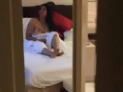 कैमरा जासूसी soiree  ...