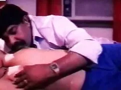 सोफे पर ट्रिपल सेक्स ...