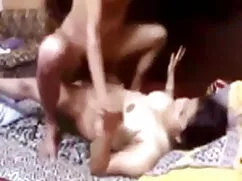 किशोर बाथरूम में सेक ...