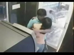 डिल्डो में दो हॉट बे ...