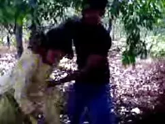 स्ट्रैपआन और डर्टी ट ...