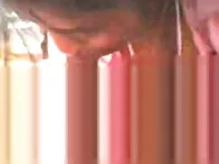 कैम पर लड़कियों को द ...