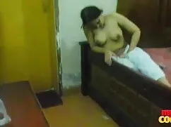 सेक्सी आँखों वाली लड ...