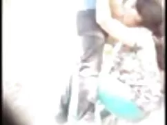 पागल लड़की कई पदों म ...