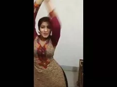 जो लड़कियां प्यार कर ...