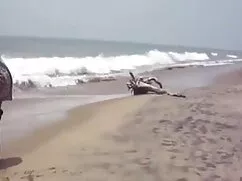 डिल्डो के साथ दो लेस ...