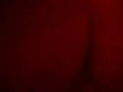 एक स्ट्रैपआन के साथ  ...